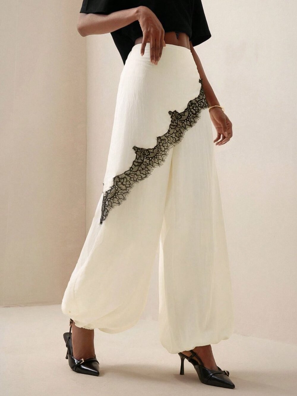 Apricot Casual Women's Contrast Lace Loose Wide Leg Pants - Picture 4 of 7